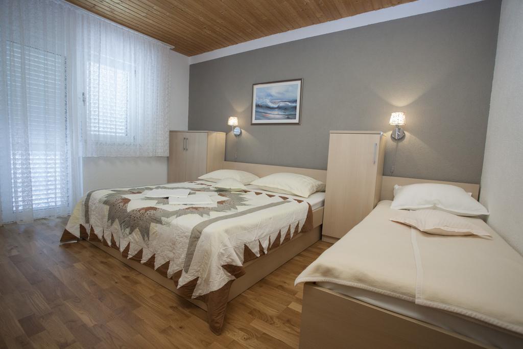 Apartments Villa Silvia Makarska Exterior photo