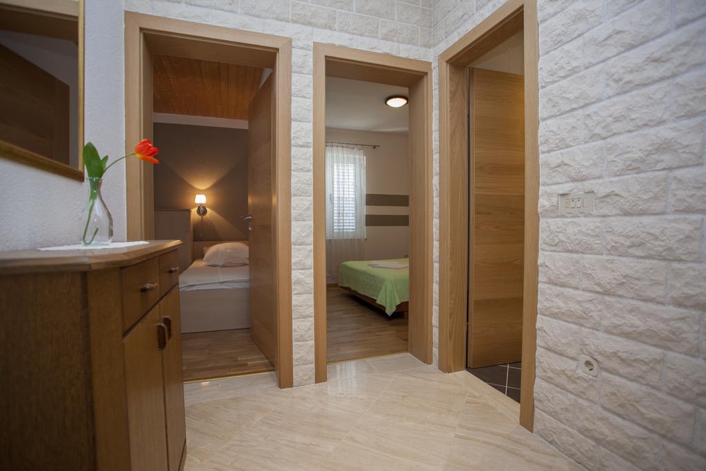 Apartments Villa Silvia Makarska Exterior photo